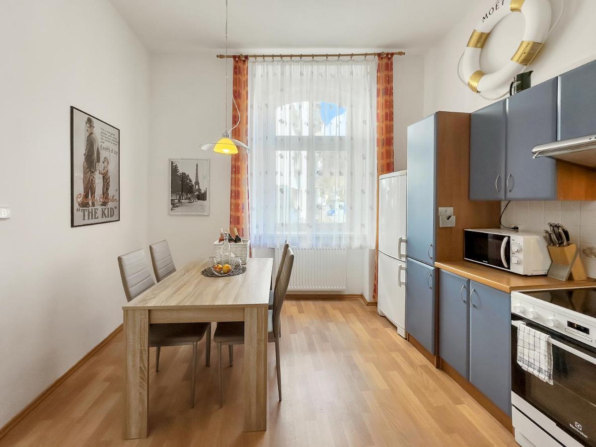 Laura'S Apartment Karlsbad Buitenkant foto